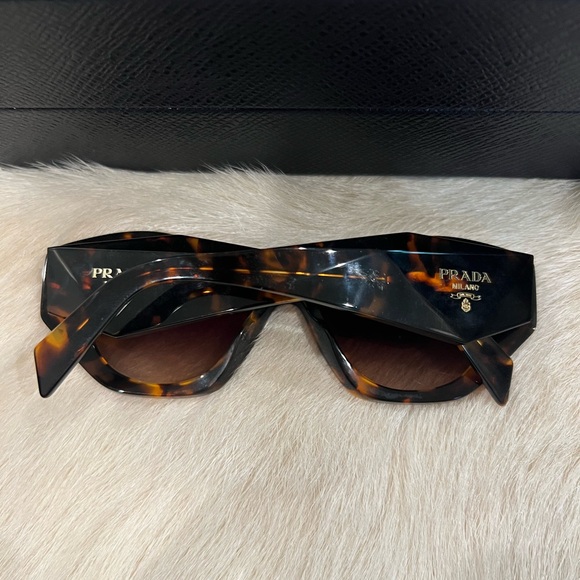 Prada VAU6S1 Honey Havana/brown lens sunglasses - Picture 2 of 5